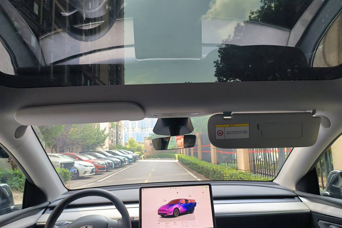 Tesla Model Y 2024 #20 Tesla Model Y 2024 car image #20
