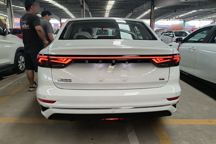 GEELY Emgrand 2026 car image #6