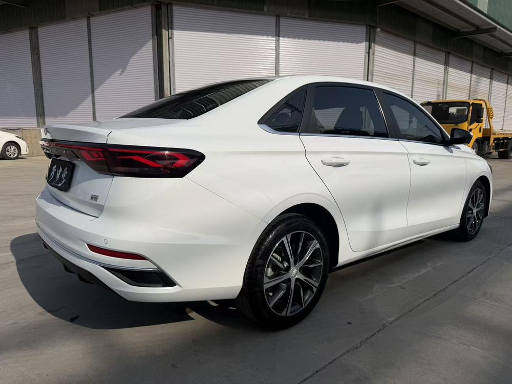 GEELY Emgrand 2022 car image #6