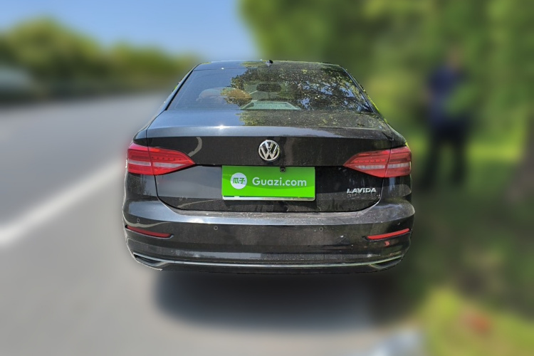 Volkswagen Lavida 2019 #4 Volkswagen Lavida 2019 car image #4