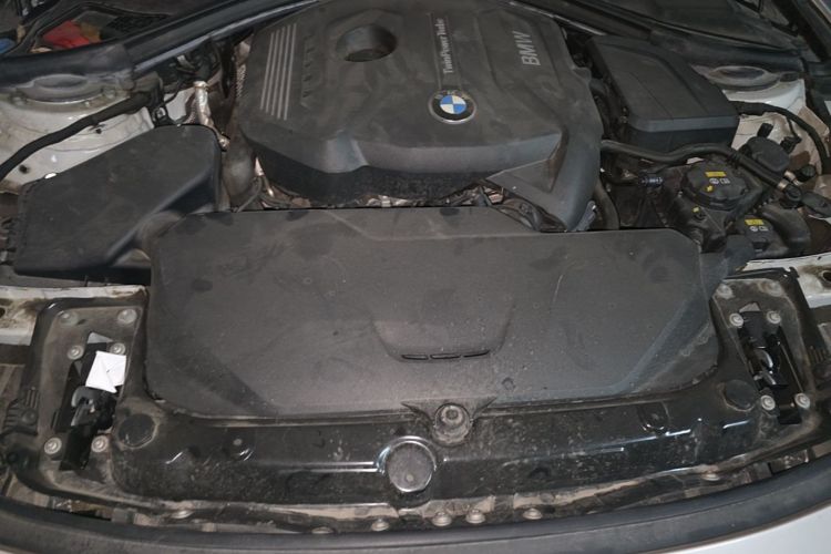 BMW 3 Series 2018 #20 BMW 3 Series 2018 car image #20