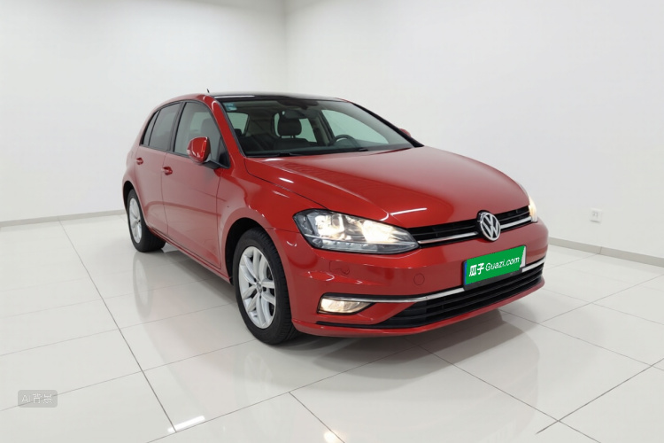 Volkswagen Golf 2019 car image #4