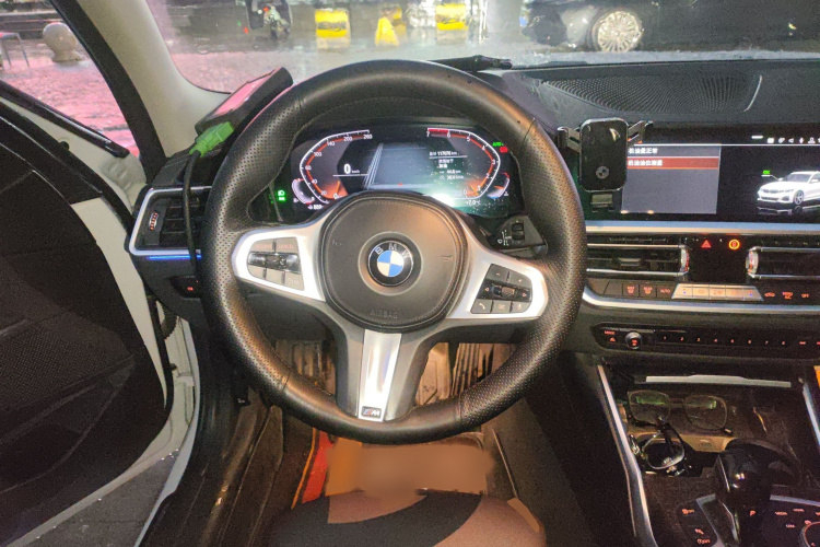 BMW 3 Series 2020 #15 BMW 3 Series 2020 car image #15