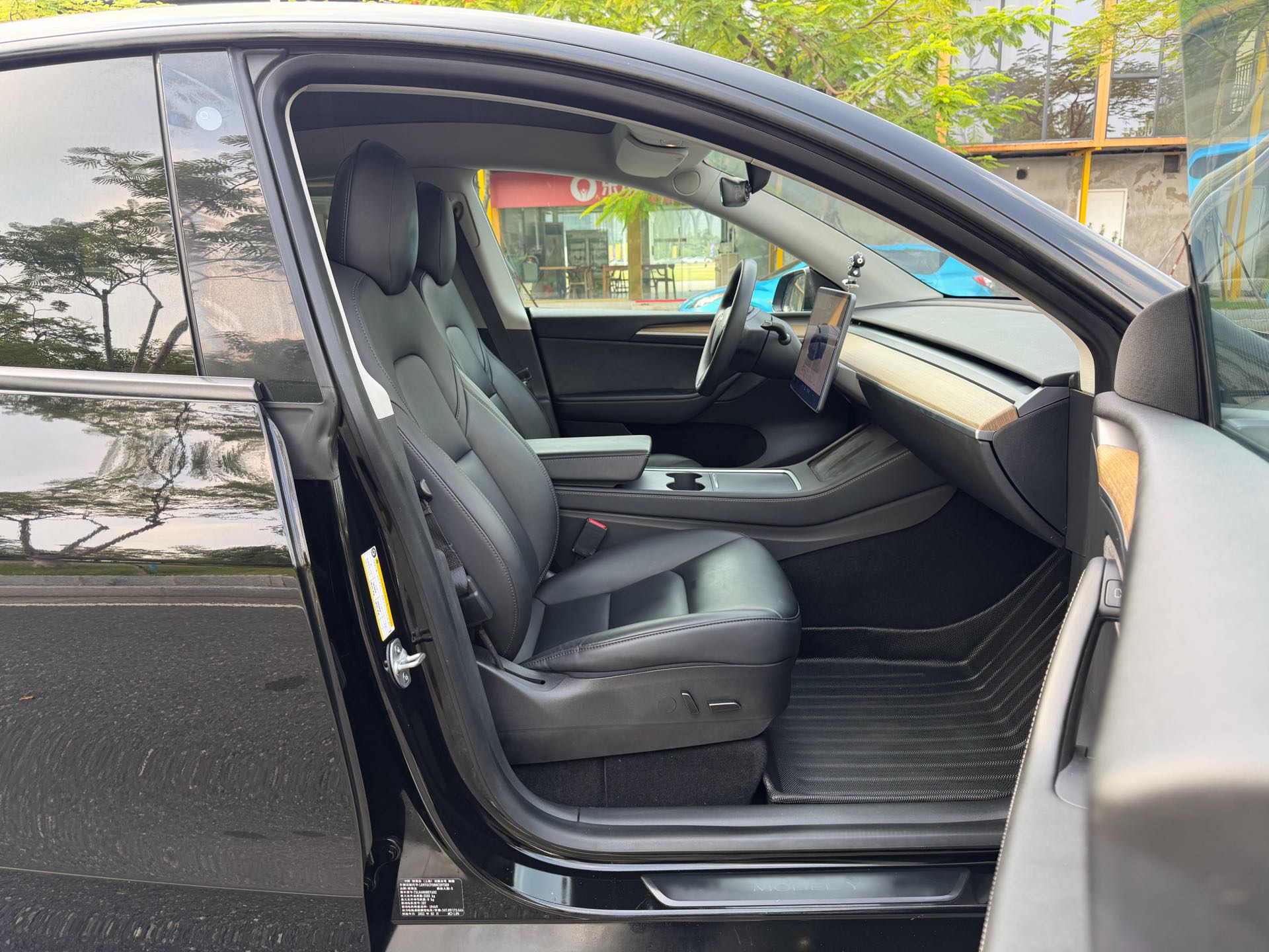 Tesla Model Y 2022 imagen de coche #13