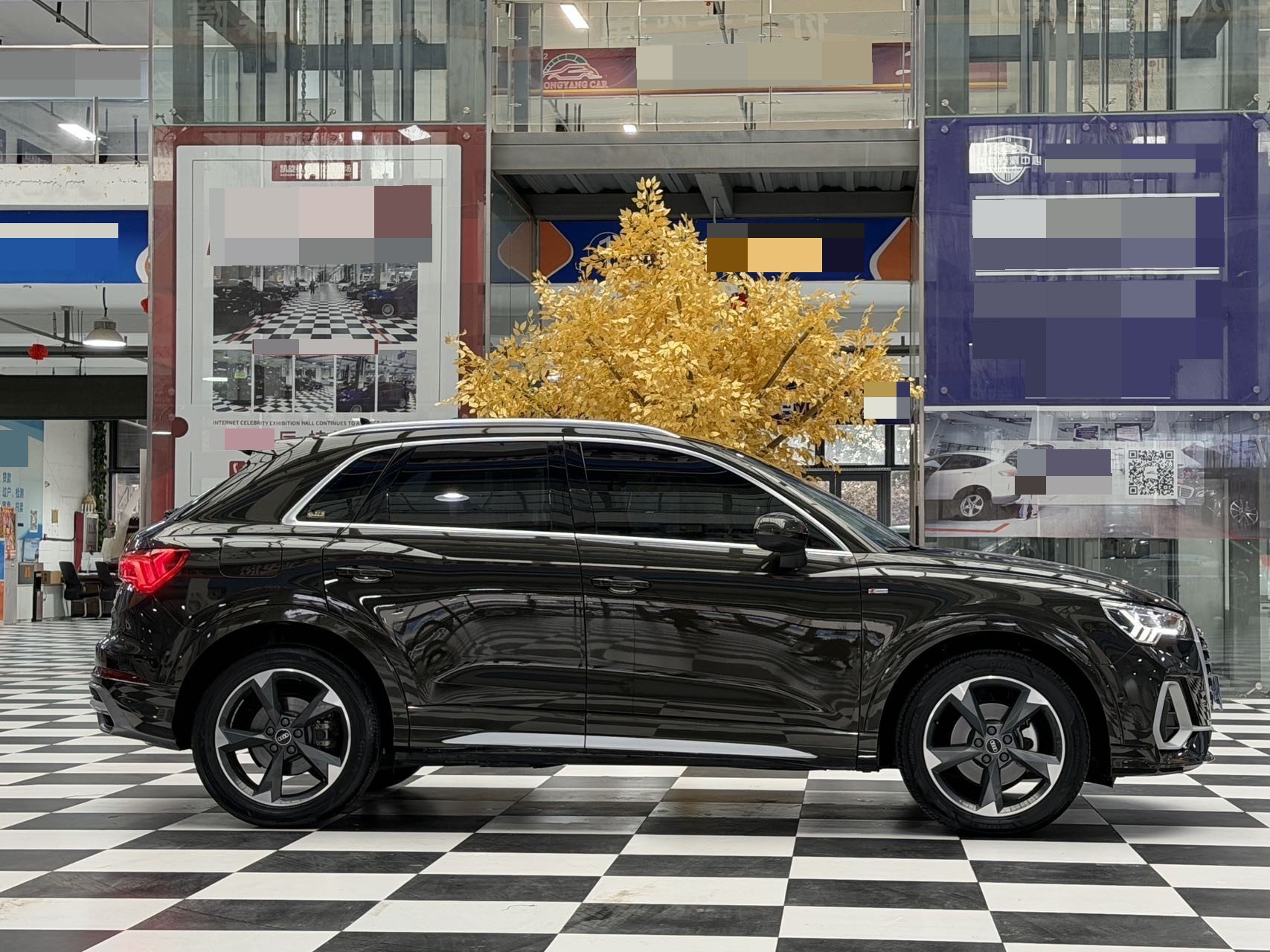 Audi Q3 2022 car image #4