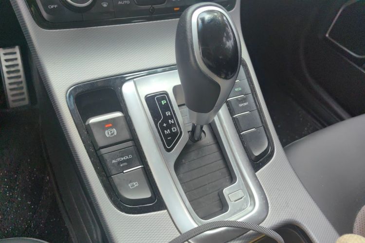 GEELY Emgrand GS 2019 #14 GEELY Emgrand GS 2019 car image #14