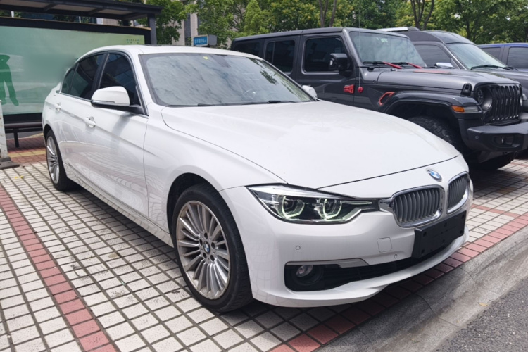 BMW 3 Series 2018 car image #4