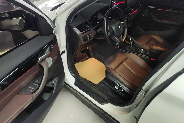 BMW X1 2021 car image #16