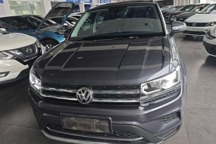 Volkswagen Tharu 2020 car image #3
