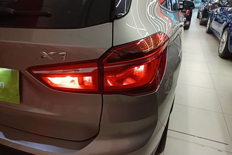 BMW X1 2018 #8 BMW X1 2018 car image #8