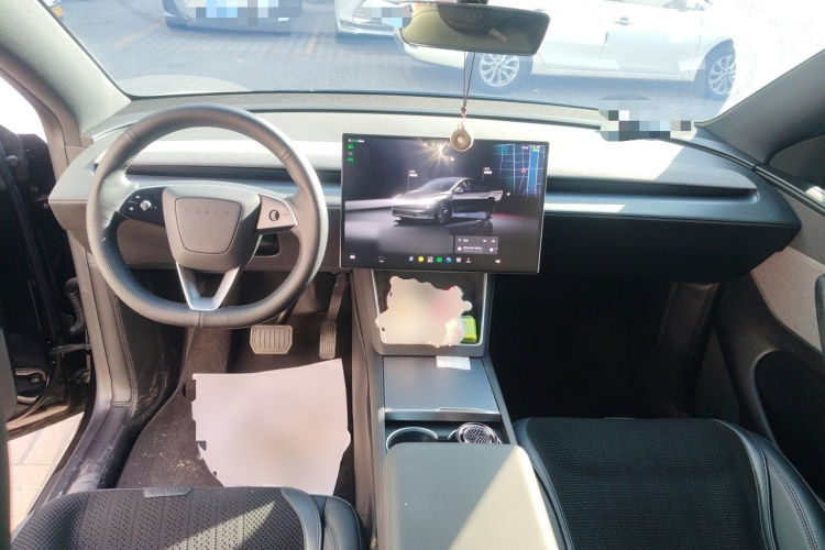 Tesla Model Y 2026 #7 Tesla Model Y 2026 image de voiture #7