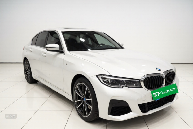 BMW 3 Series 2021 #4 BMW 3 Series 2021 car image #4