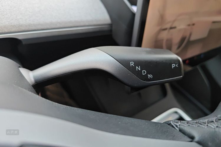 Tesla Model Y 2024 #16 Tesla Model Y 2024 image de voiture #16