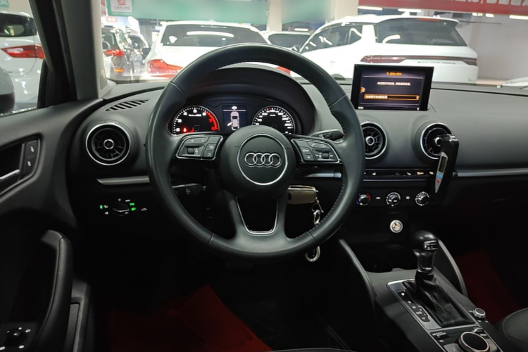 Audi A3 2021 immagine di auto #15