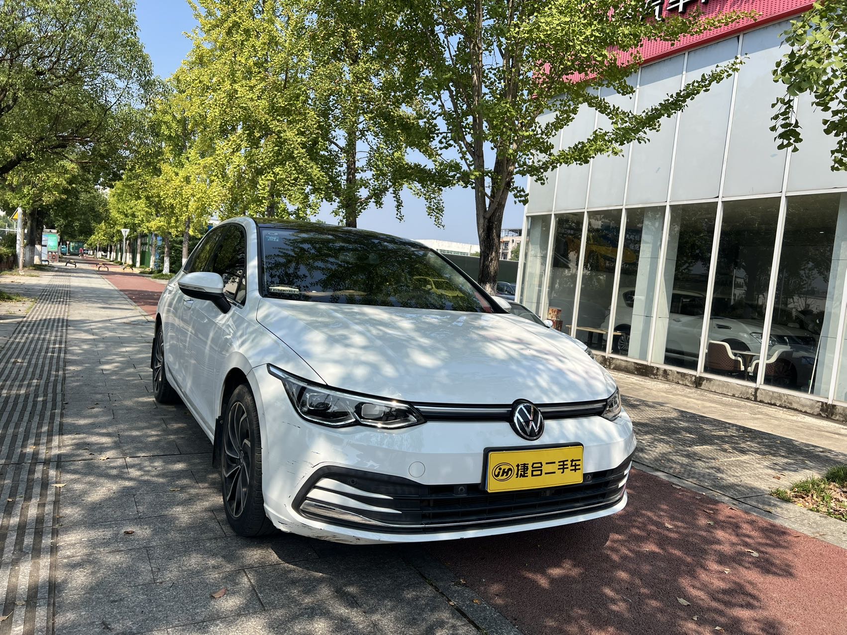 Volkswagen Golf 2020 car image #3