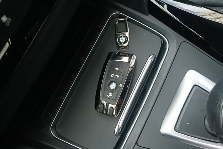 BMW 3 Series GT 2018 #9 BMW 3 Series GT 2018 car image #9
