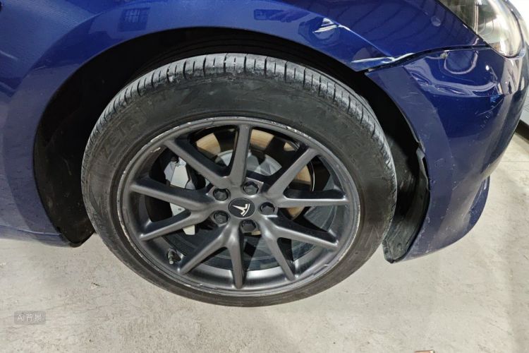 Tesla Model 3 2020 car image #9