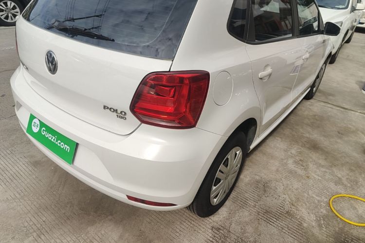 Volkswagen Polo 2018 car image #8