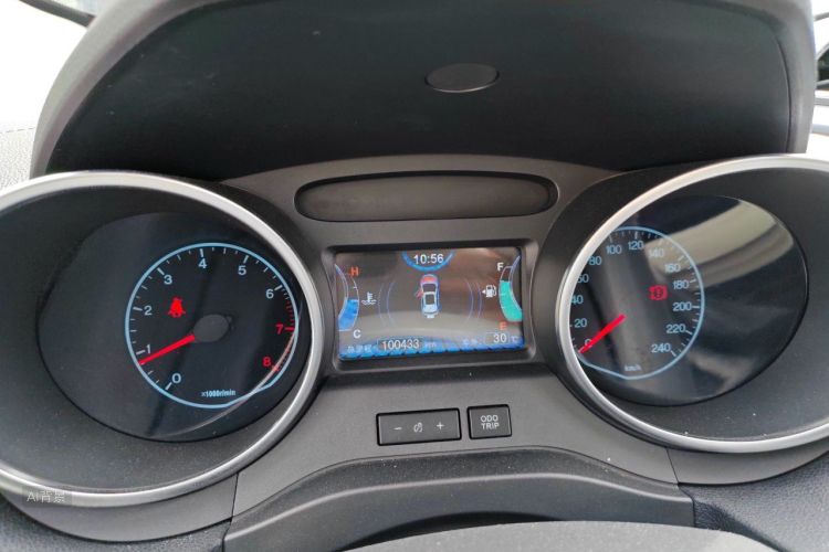 BYD Yuan 2016 car image #13