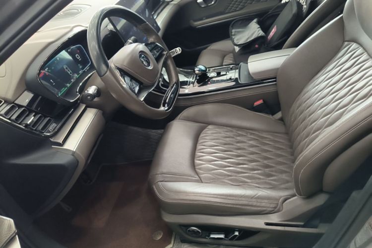 BYD Han 2023 car image #15