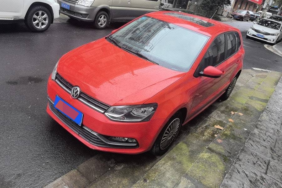 Volkswagen Polo 2016 car image 