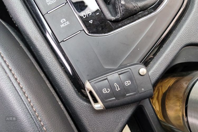 Volkswagen Tharu 2019 #10 Volkswagen Tharu 2019 car image #10
