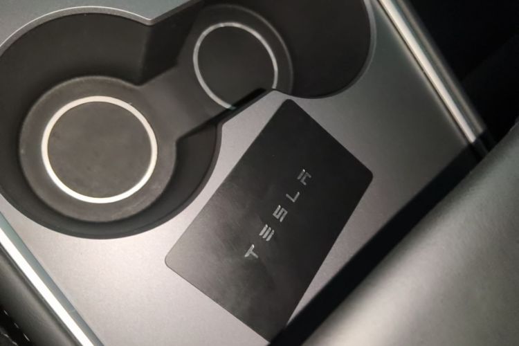 Tesla Model Y 2023 #9 Tesla Model Y 2023 car image #9