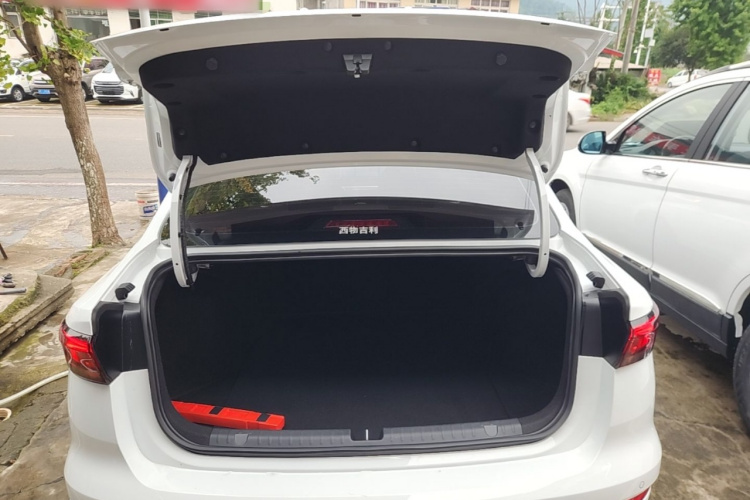 GEELY Emgrand 2024 #19 GEELY Emgrand 2024 car image #19