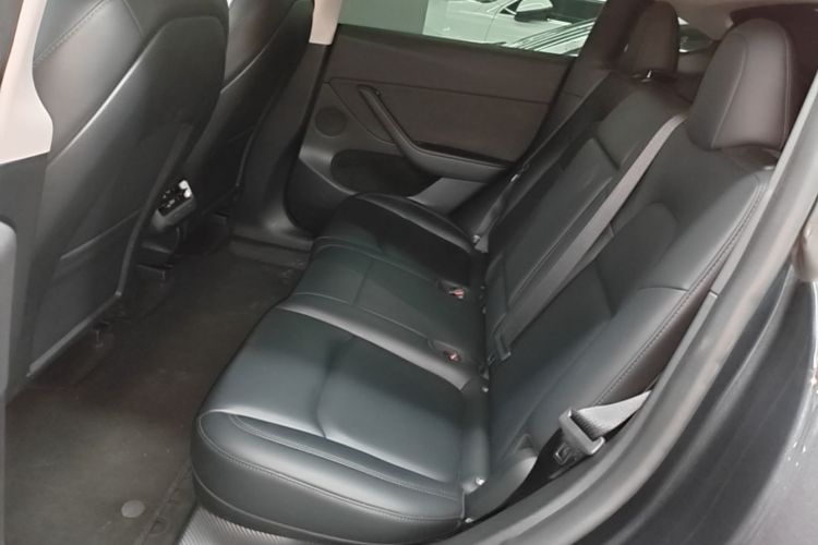 Tesla Model Y 2024 #17 Tesla Model Y 2024 car image #17