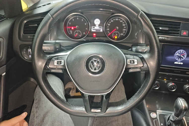 Volkswagen Golf 2019 #11 Volkswagen Golf 2019 car image #11