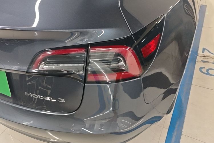 Tesla Model 3 2020 car image #8