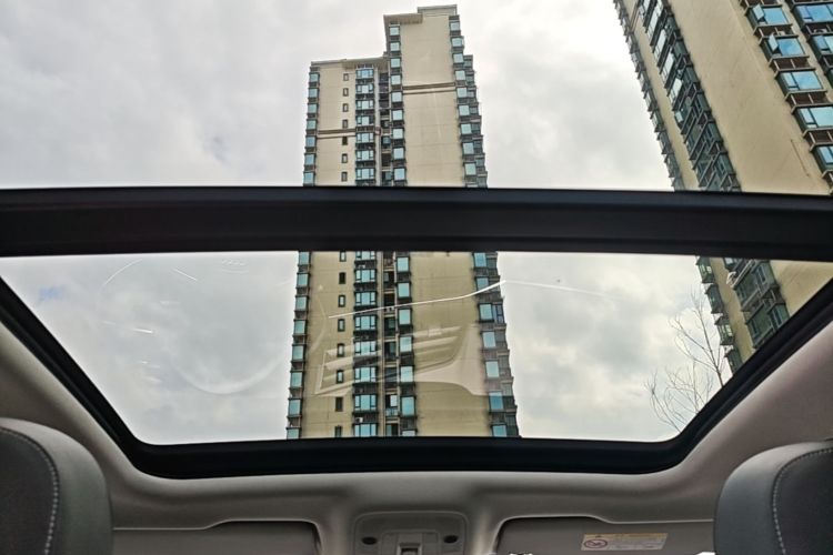 Audi Q3 2020 car image #18