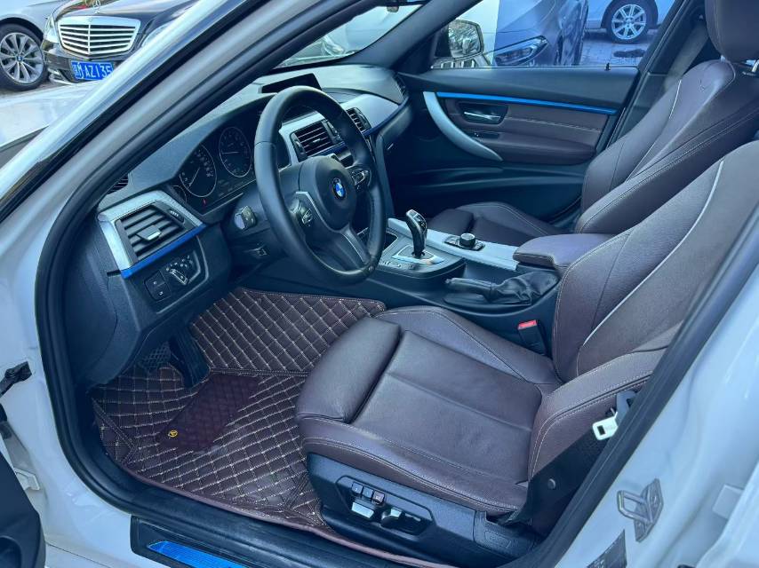 BMW 3 Series 2019 #5 BMW 3 Series 2019 car image #5
