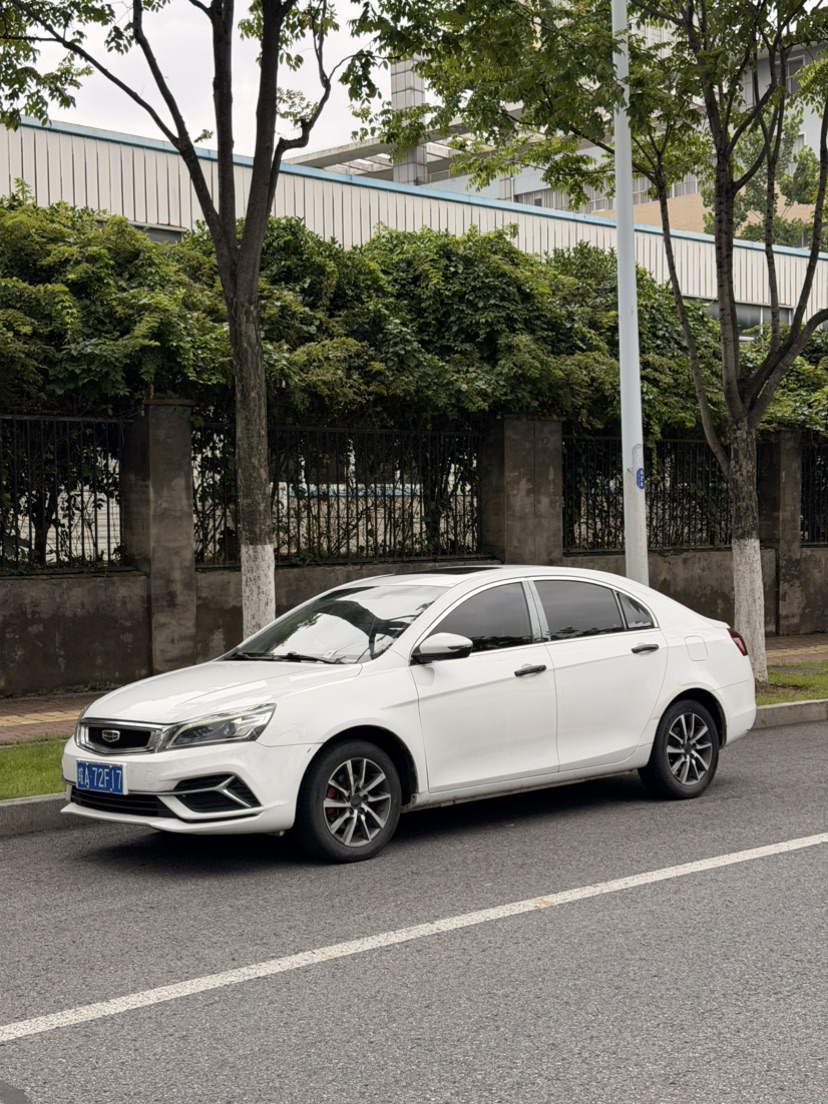 GEELY Emgrand 2019 car image #2