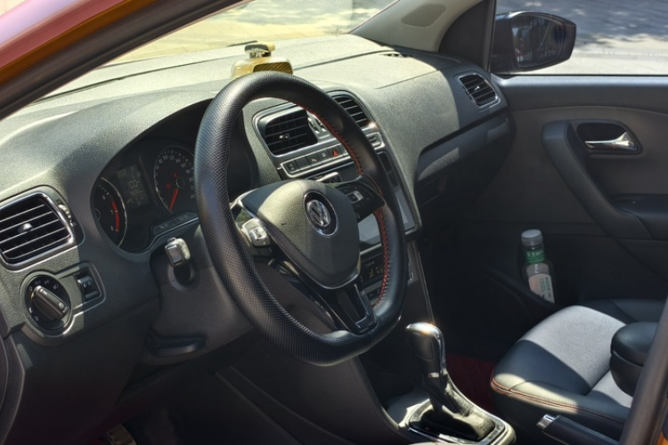 Volkswagen Polo 2019 car image #10
