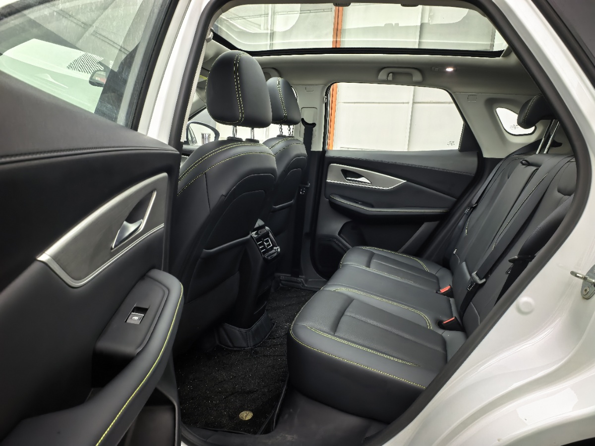 Forthing T5 EVO 2024 car image #8