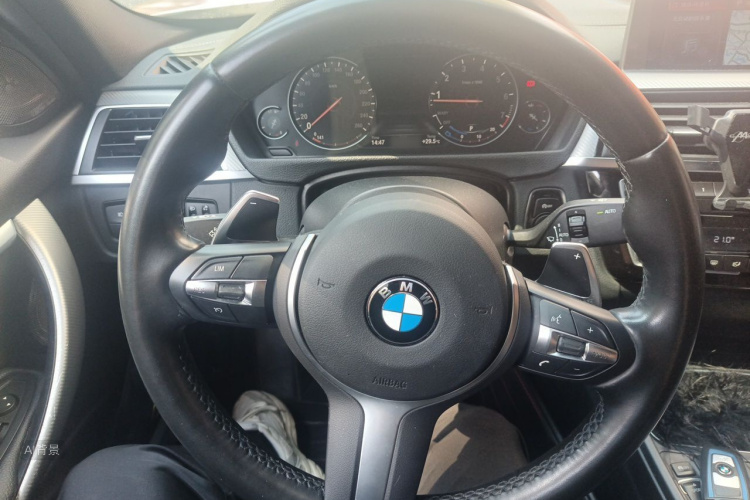 BMW 3 Series 2019 #12 BMW 3 Series 2019 car image #12