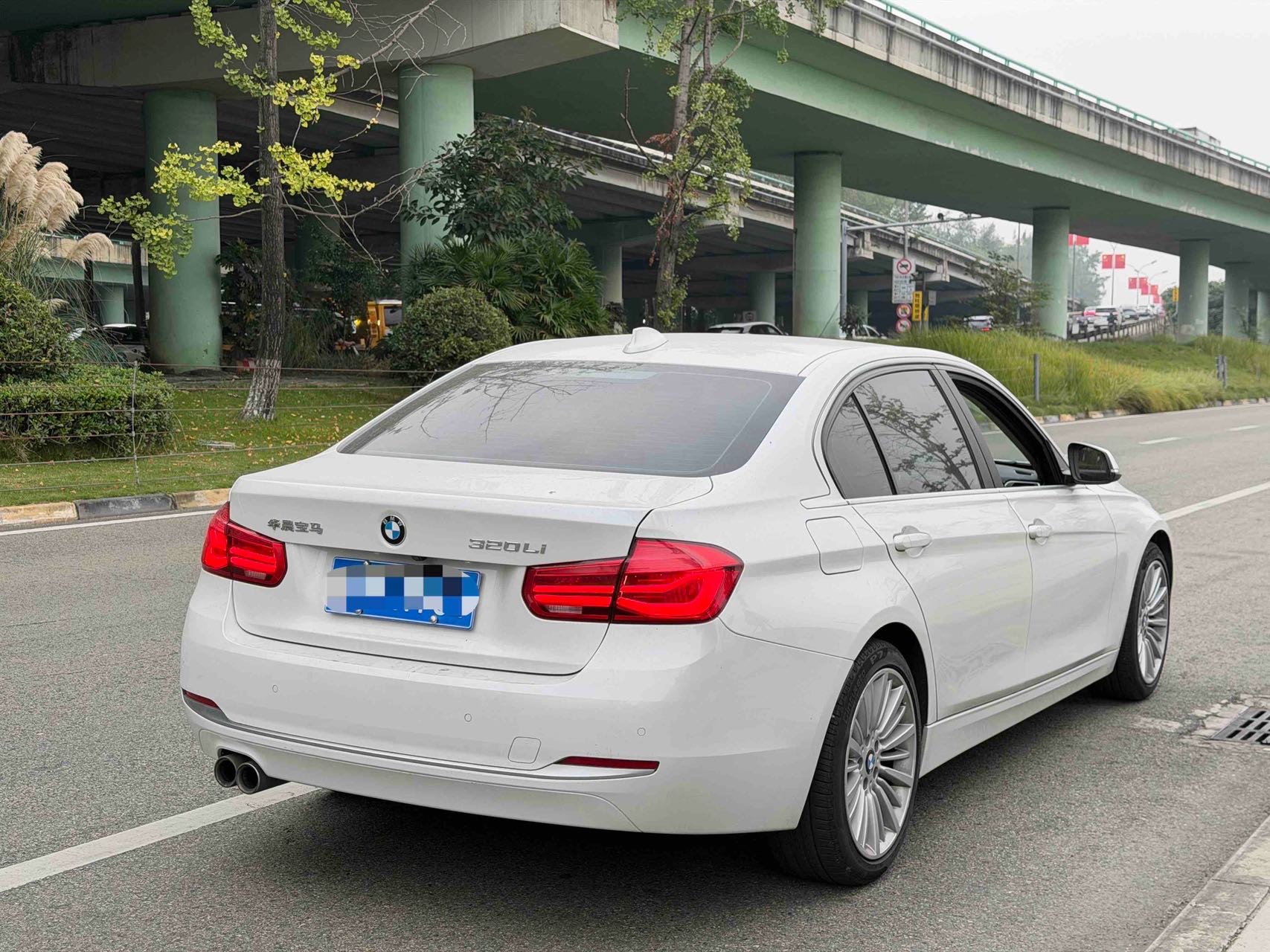 BMW 3 Series 2018 #8 BMW 3 Series 2018 car image #8