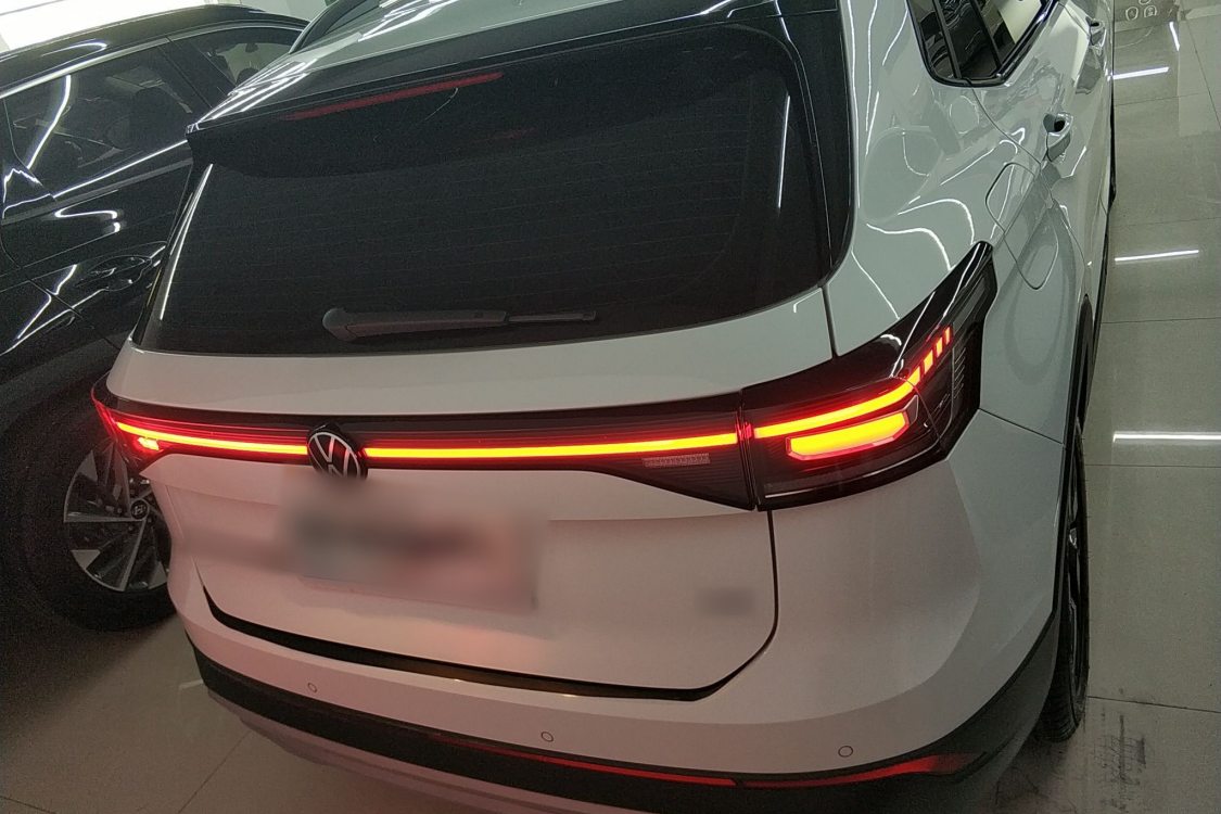 Volkswagen Tharu 2024 car image #4