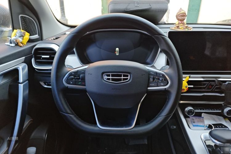 GEELY Coolray 2023 #12 GEELY Coolray 2023 car image #12