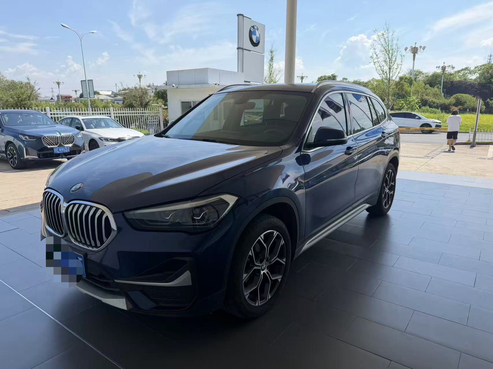 BMW X1 2020 BMW X1 2020 car image