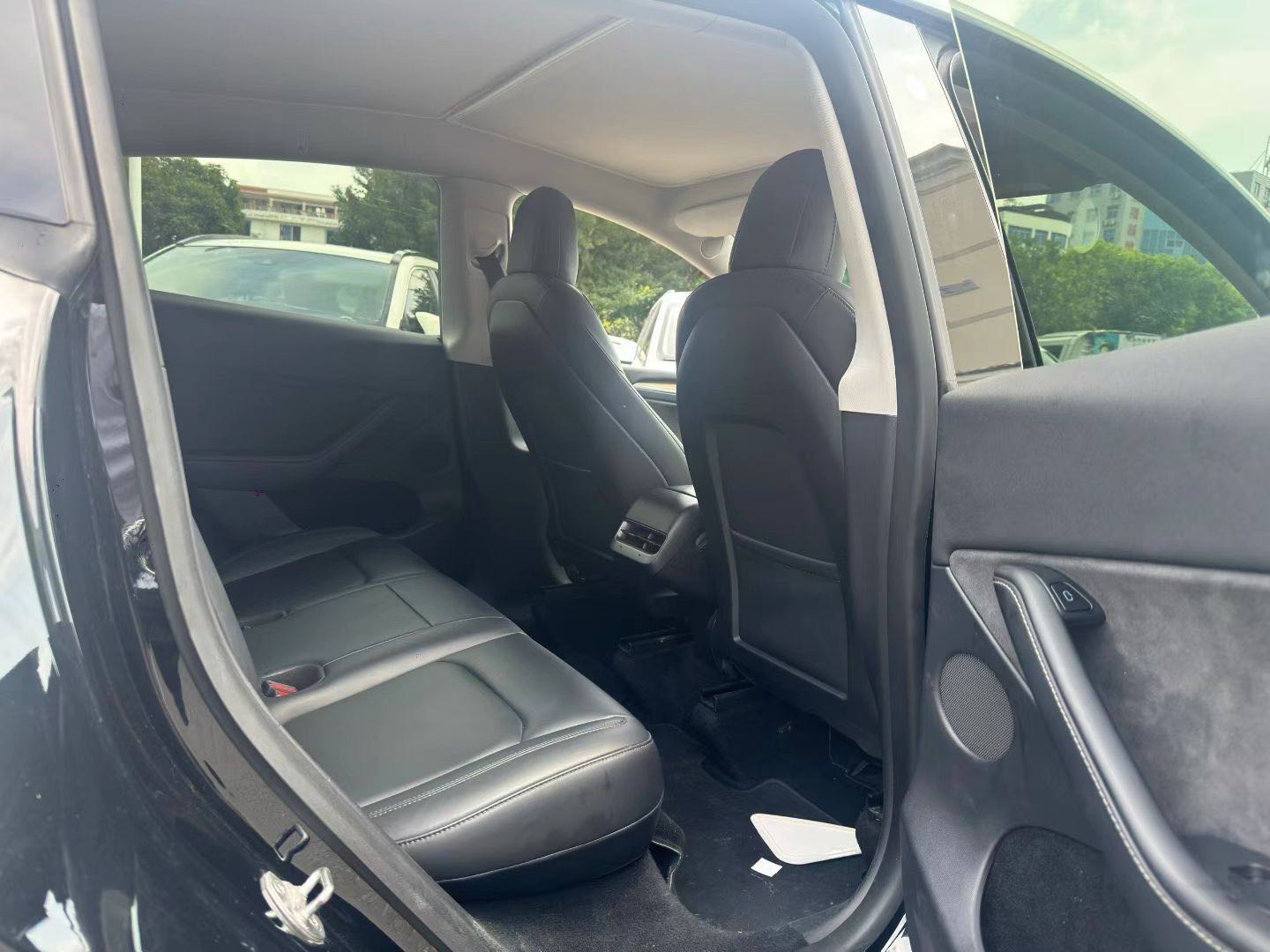Tesla Model Y 2021 #7 Tesla Model Y 2021 car image #7