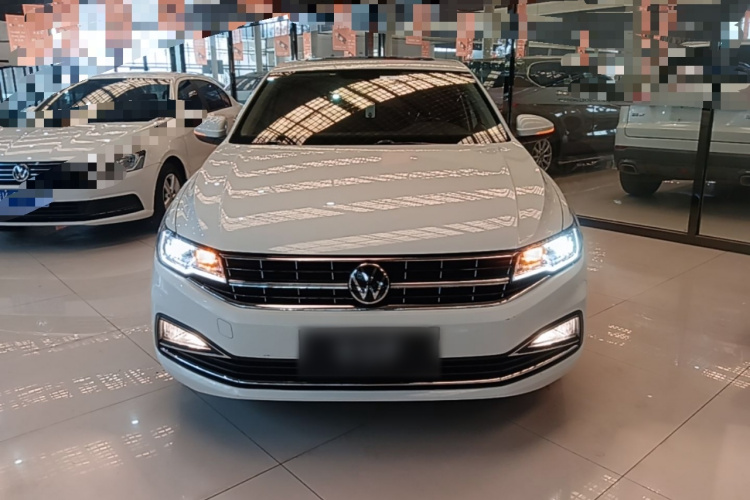 Volkswagen Bora 2022 صورة سيارة #3