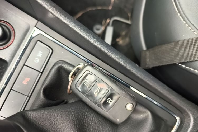 Volkswagen Lavida 2017 car image #9