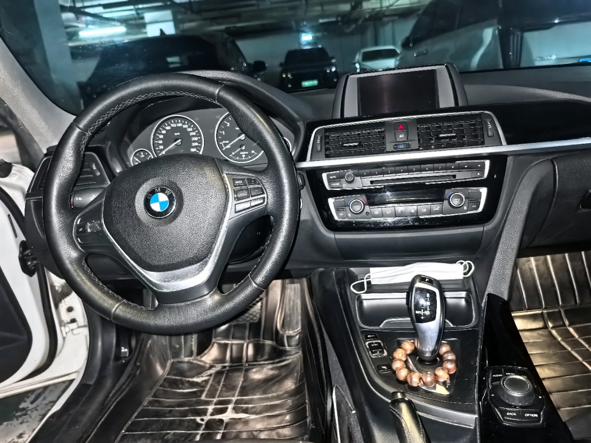 BMW 3 Series 2017 #6 BMW 3 Series 2017 car image #6