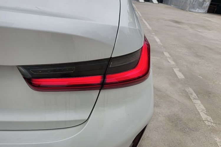 BMW 3 Series 2023 car image #8