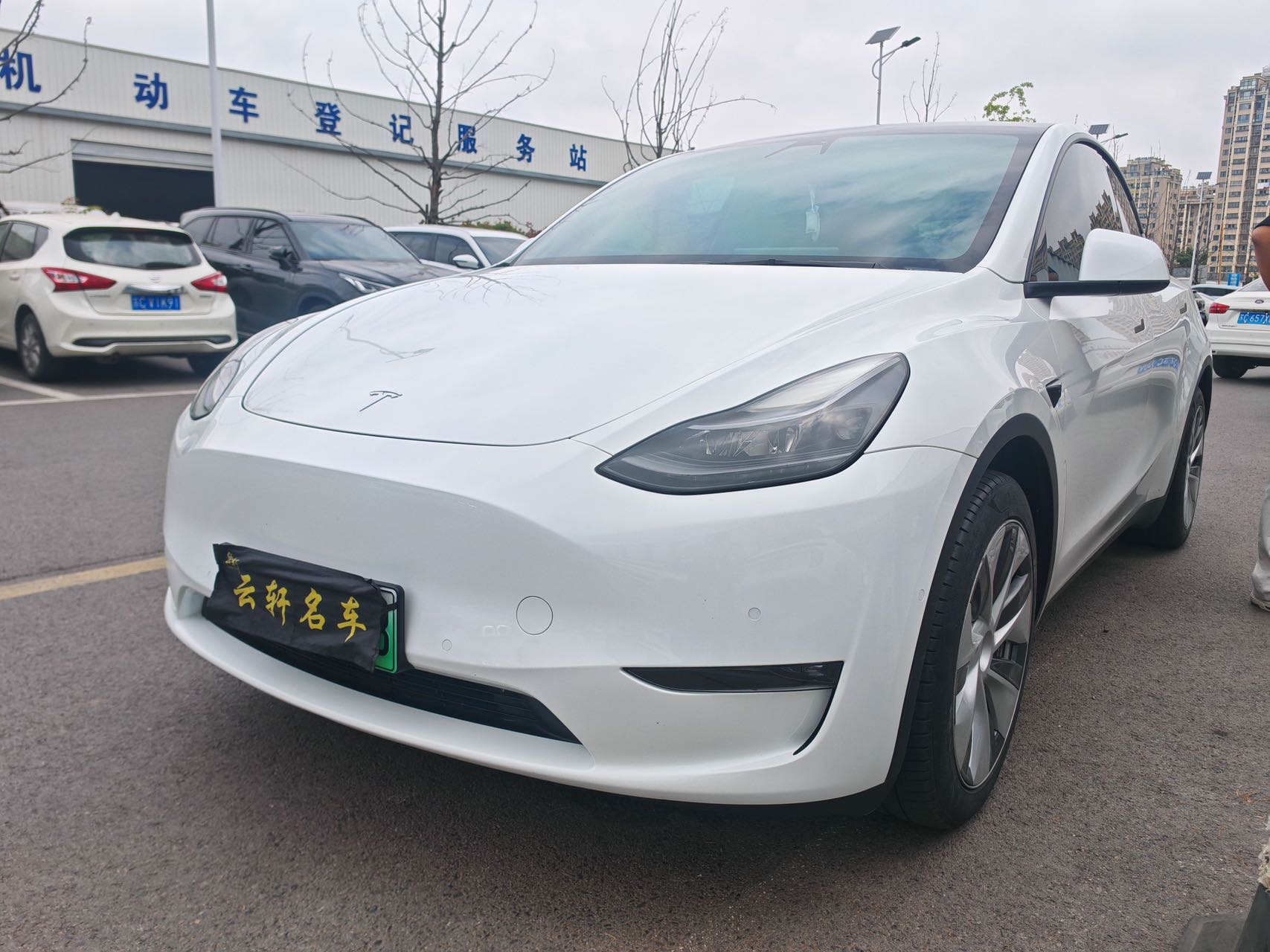 Tesla Model Y 2021 Tesla Model Y 2021 car image