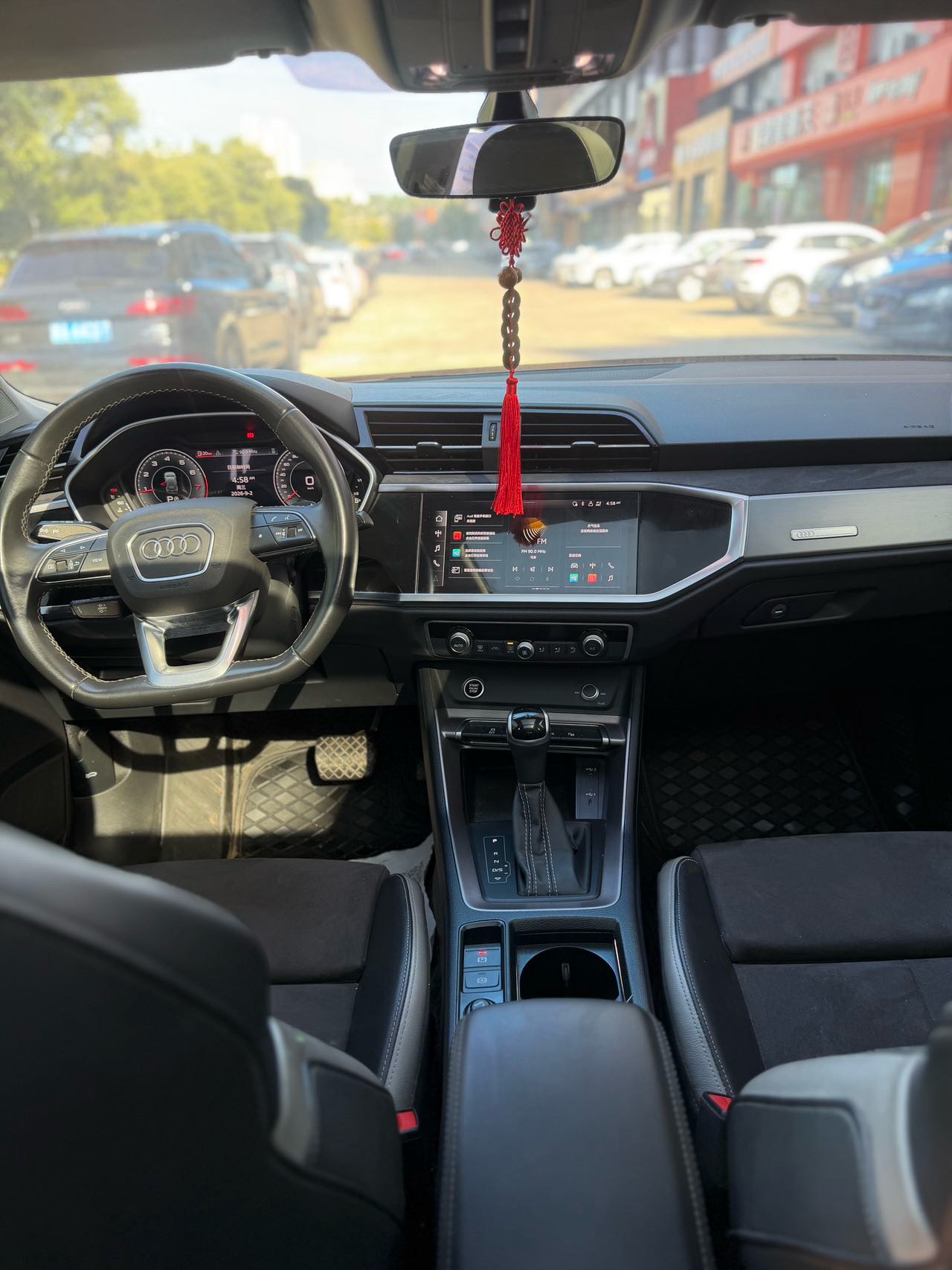 2022 car image #18