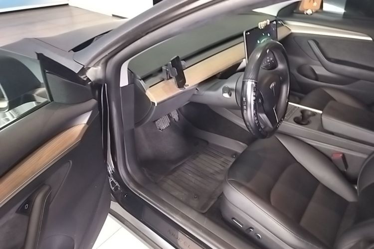 Tesla Model 3 2023 #16 Tesla Model 3 2023 car image #16