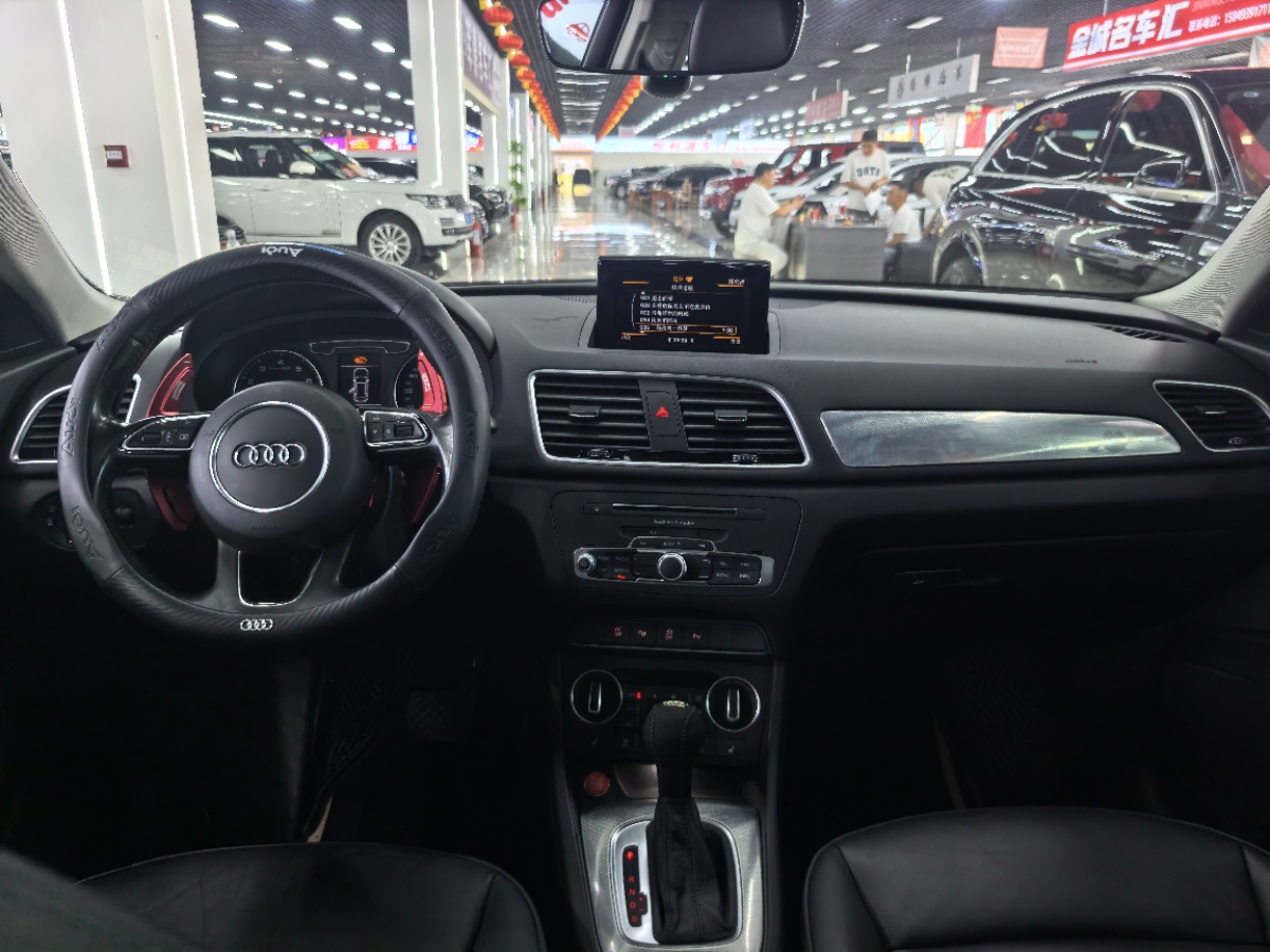 Audi Q3 2017 car image #8